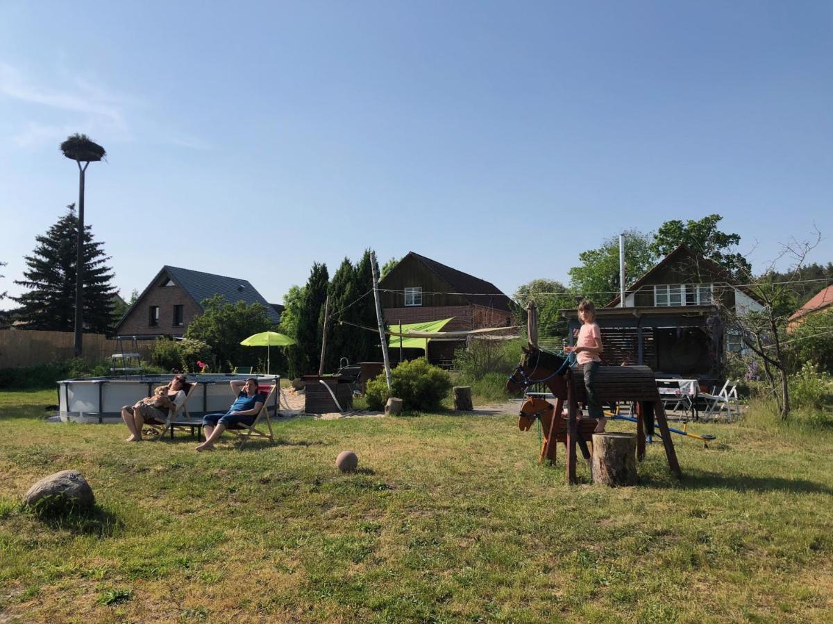 Hotel Kuckunniwi Tipidorf Tauche Esterno foto