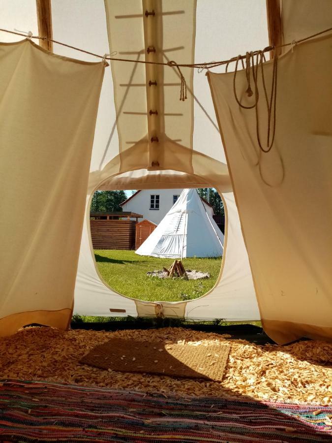 Hotel Kuckunniwi Tipidorf Tauche Esterno foto
